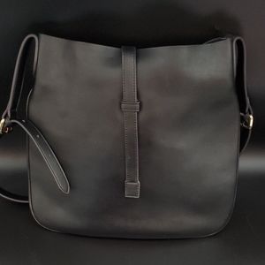 🖤Leather Crossbody with Snap In Lining